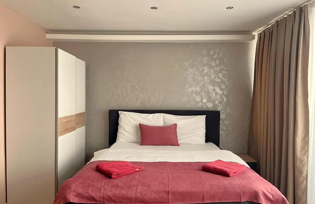 Aurellia Serviced Apartmán